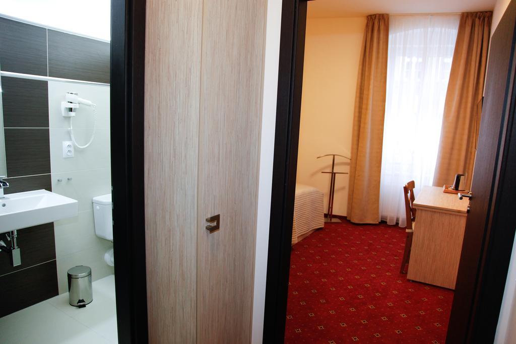 Pension Dvorak Карловы Вары Номер фото